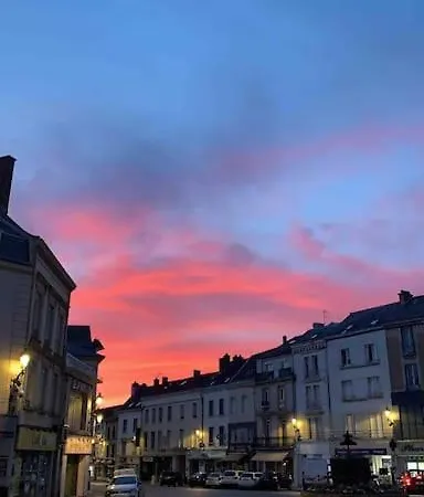 Dom Perignon , Au Coeur Du Centre-ville D'epernay