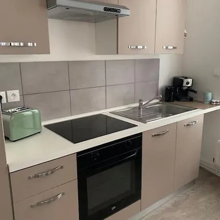 Dom Perignon , Au Coeur Du Centre-ville D'epernay Apartment *